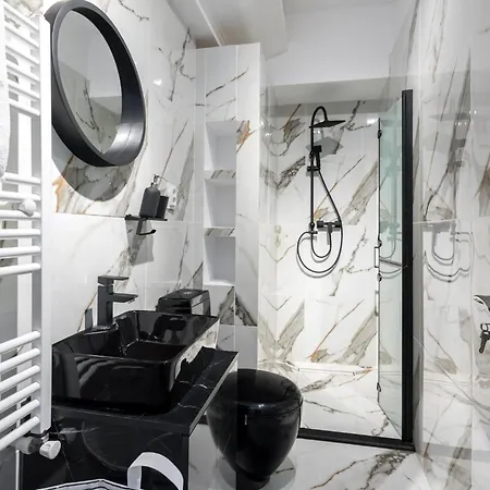 Borealis Calea Victoriei View Netflix * Bucharest